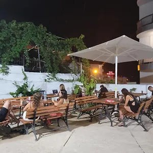 K13 Hostal