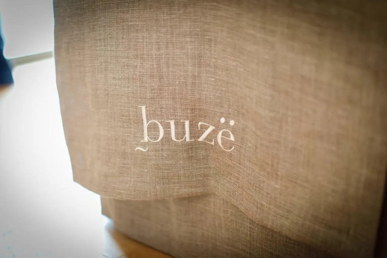 Buze Boutique Hotel Sarandë Albanië