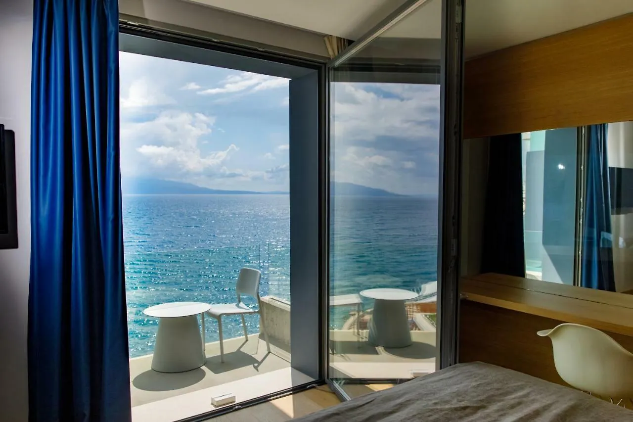 Buze Boutique Hotel Sarandë 4*,  Albanië